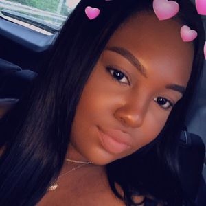 Meet your Posher, Asya j